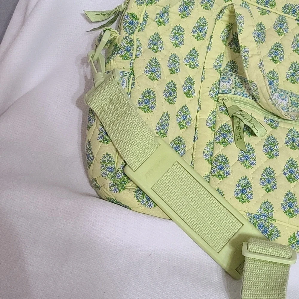 Vera Bradley Messenger Bag Chartreuse W/Blue Flowers Elephants Zips 13x16